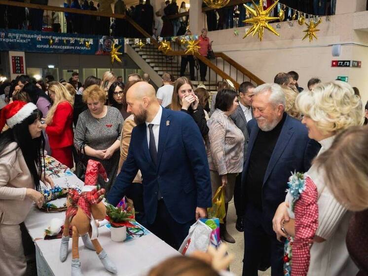 В курском ЮЗГУ провели ярмарку по сбору средств для марафона «Мир детства»