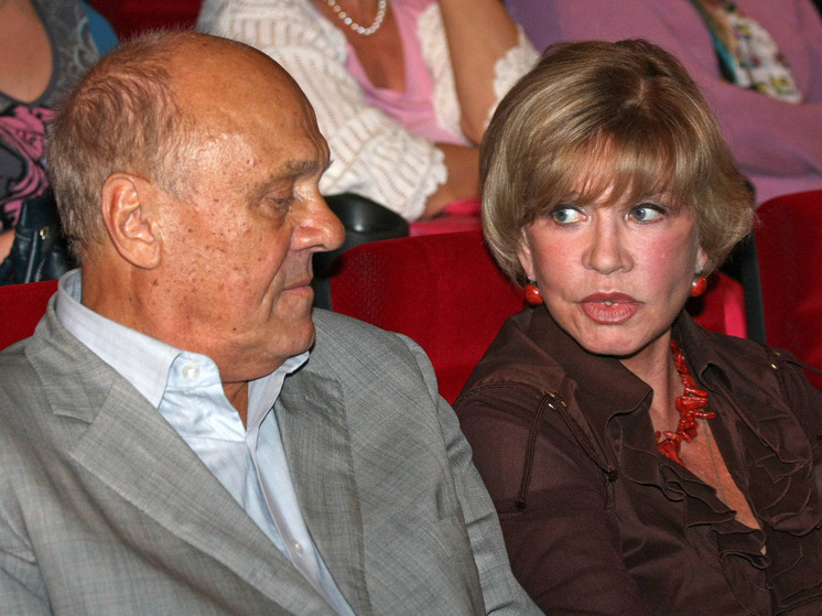 Mash: медики почти час пытались откачать актрису Веру Алентову