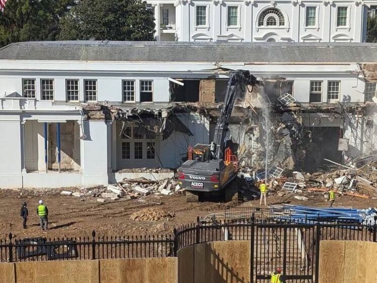 Суд разрешил Трампу продолжить стройку в Белом доме