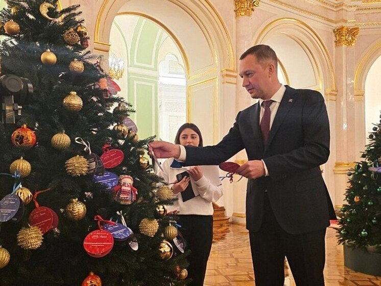 Саратовский губернатор исполнит детские новогодние желания