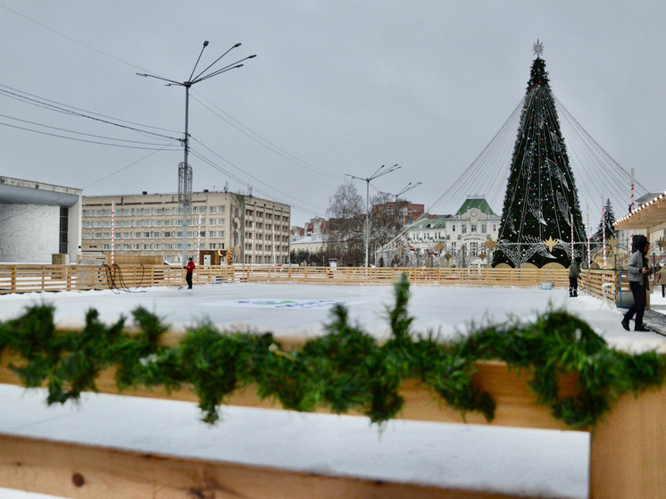 В Орле завтра откроют каток на площади Ленина