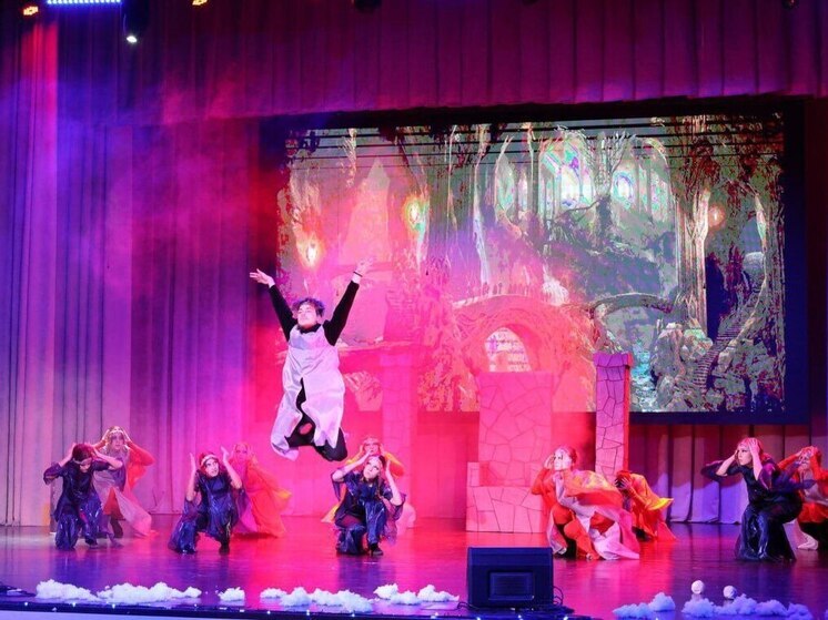 В Мелитополе Запорожской области отметили заслуги коллектива ДК железнодорожников