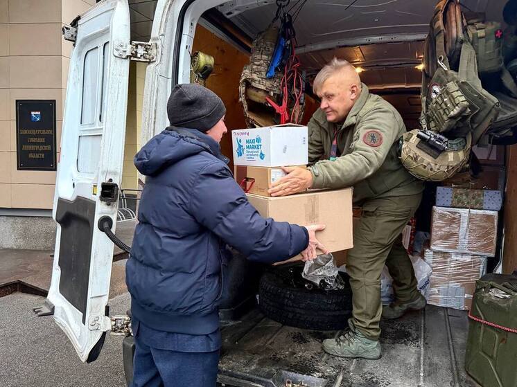 Из Ленобласти отправили подарки бойцам СВО