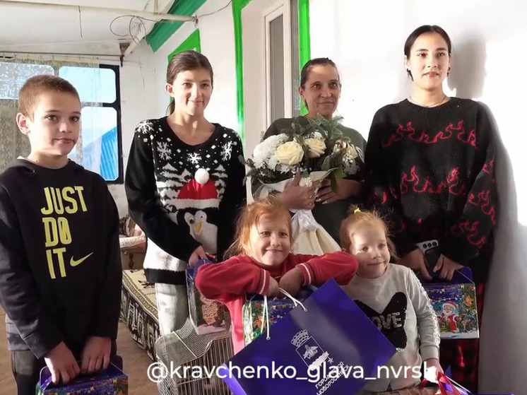 «Подари ребенку праздник»: мэр Андрей Кравченко исполнил желания юных новороссийцев