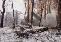 Расчеты реактивных систем залпового огня «Град» группировки «Запад» выжигают позиции ВСУ в Харьковской области. В гостях у одного из таких расчетов побывал корреспондент «МК».
