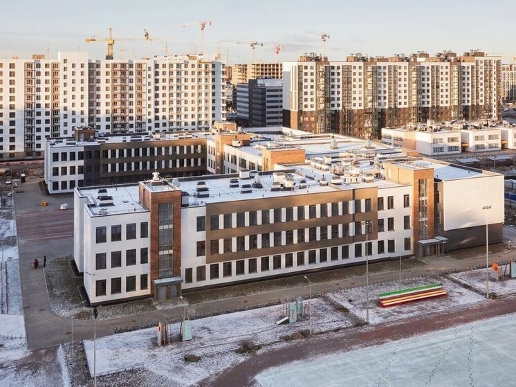 В Новоселье достроили новую школу на 1050 мест