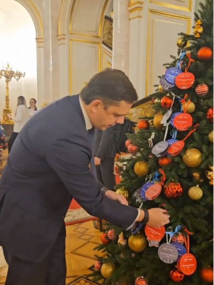 Губернатор Орловской области принял участие в акции «Елка желаний»