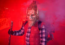 За гирляндами, подарками и праздничным застольем в Европе скрываются древние, подчас весьма необычные рождественские традиции. «МК» собрал самые интересные и интригующие традиции, корни которых уходят в дохристианские обычаи.
