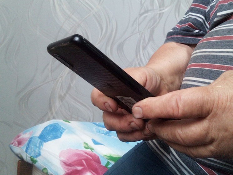 Мошенники выманили у калининградского дедушки деньги и требовали продать машину