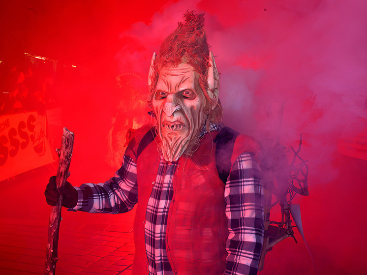 В Европе сохранились превращающие зимнее торжество в магическое действо обряды