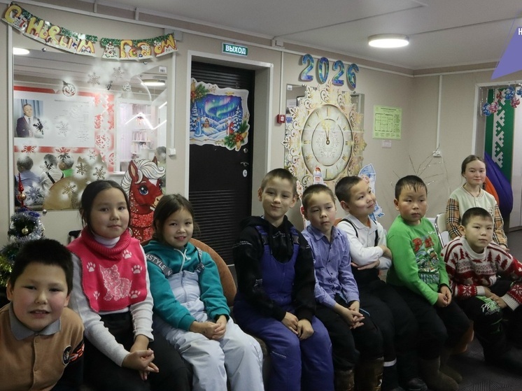 В поселке Нельмин Нос рассказали о Дедах Морозах разных стран