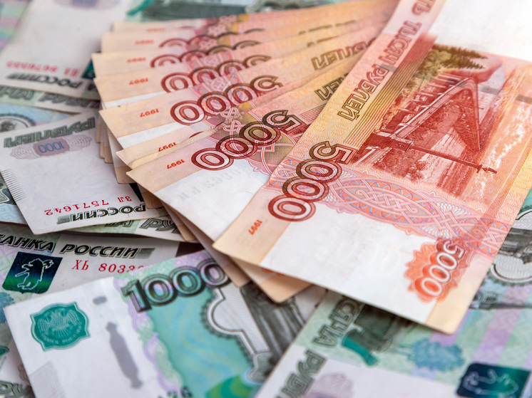 Эксперты призвали не переоценивать мировое лидерство рубля по доходности