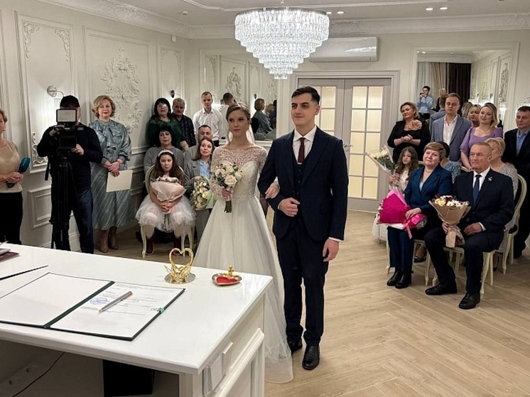 В Новодвинске открылся отремонтированный отдел ЗАГС