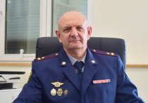 С ноября 2025 года в Бурятии назначен новый руководитель службы исполнения наказаний. Максим Свись окончил в 2007 году Новосибирский государственный педагогический университет по специальности «Социальная педагогика», в 2016 году — академию права и управления федеральной службы исполнения наказаний по специальности «Государственное и муниципальное управление». 