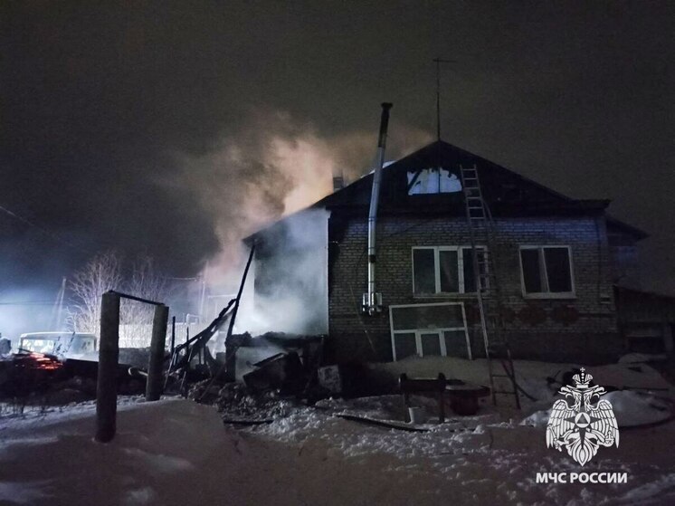 35-летняя жещина пострадала на пожаре жилого дома в Томске