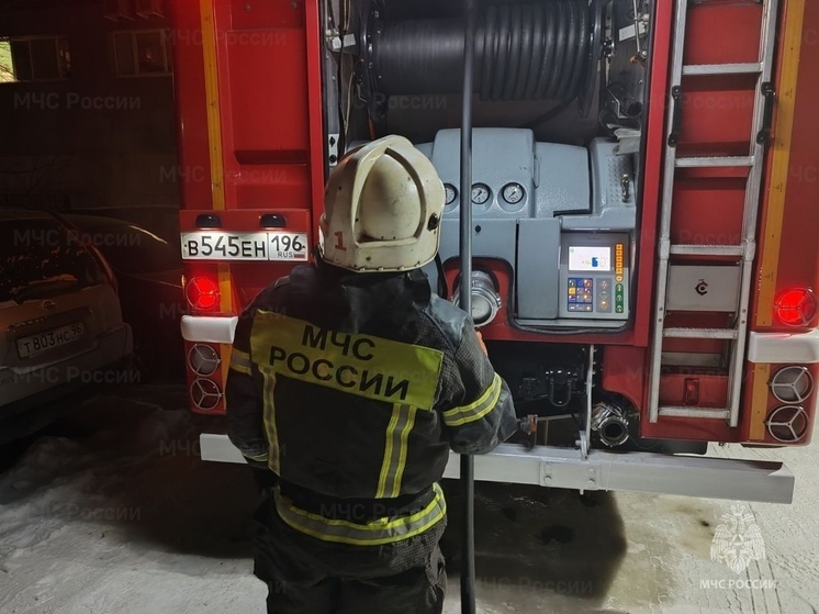 При пожаре на Коминтерна в Екатеринбурге погиб человек