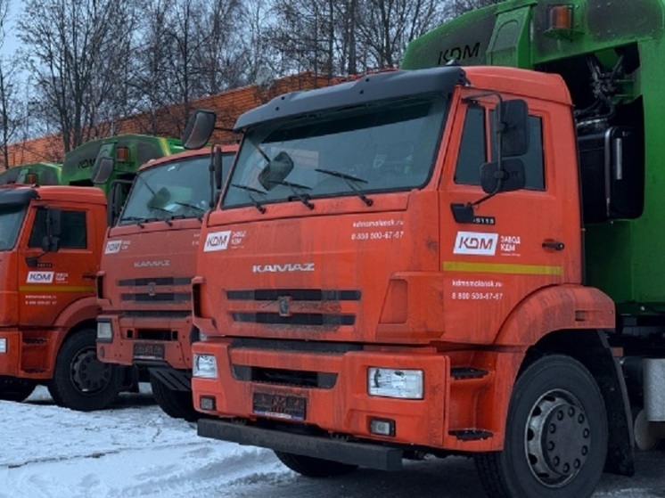 В Петрозаводск прибыли новые мусоровозы