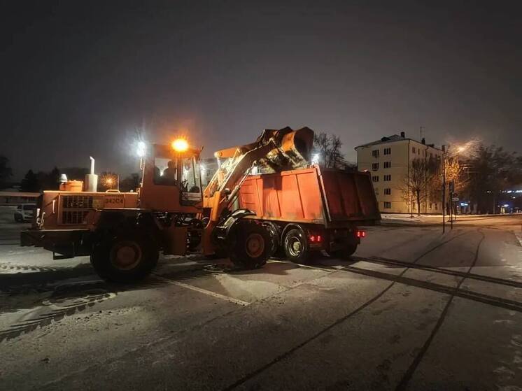 За ночь с улиц Пензы вывезли около двух тысяч кубометров снега