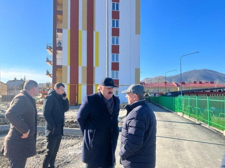 В Судаке завершается строительство 72-квартирного жилого дома