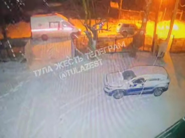 В Тульской области водитель на "Ниве" выручил застрявшую скорую помощь