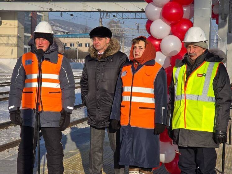 Строительство пассажирской платформы завершили на станции Петровский Завод