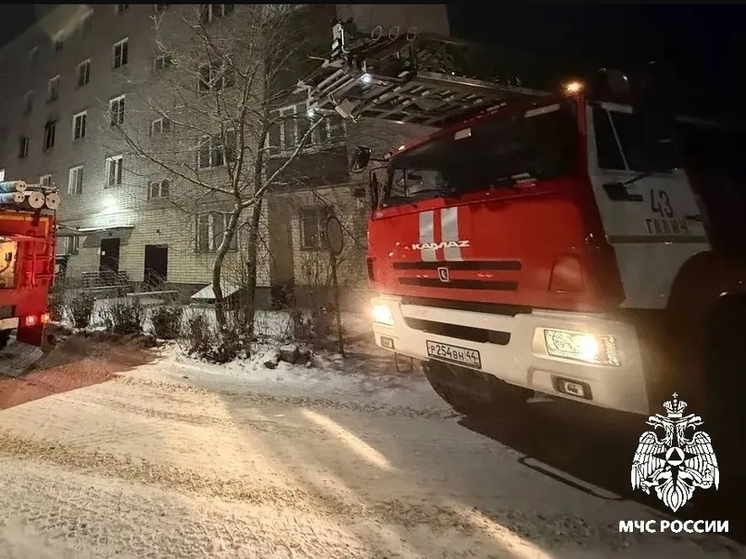 Костромские пожары: в многоэтажке Галича утром тушили квартиру