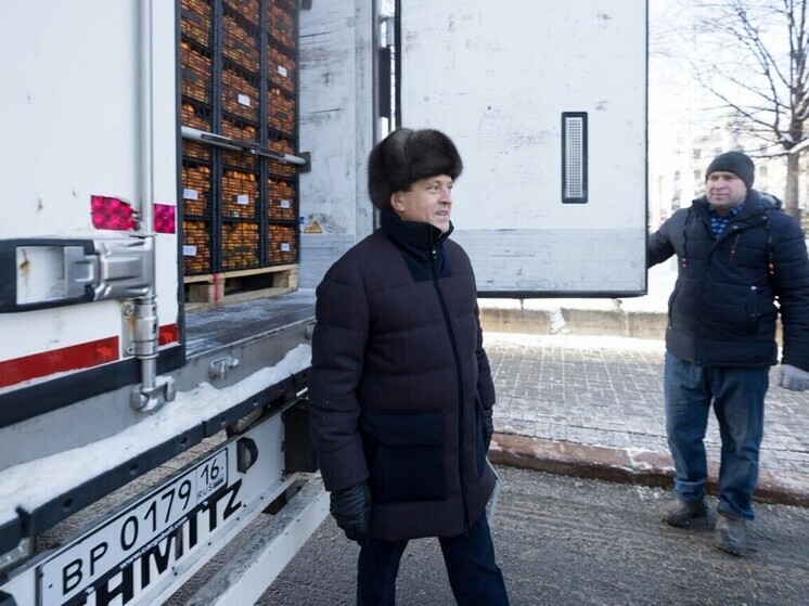 Казань отправила подшефным городам на Донбассе более 18 тонн мандаринов к Новому году