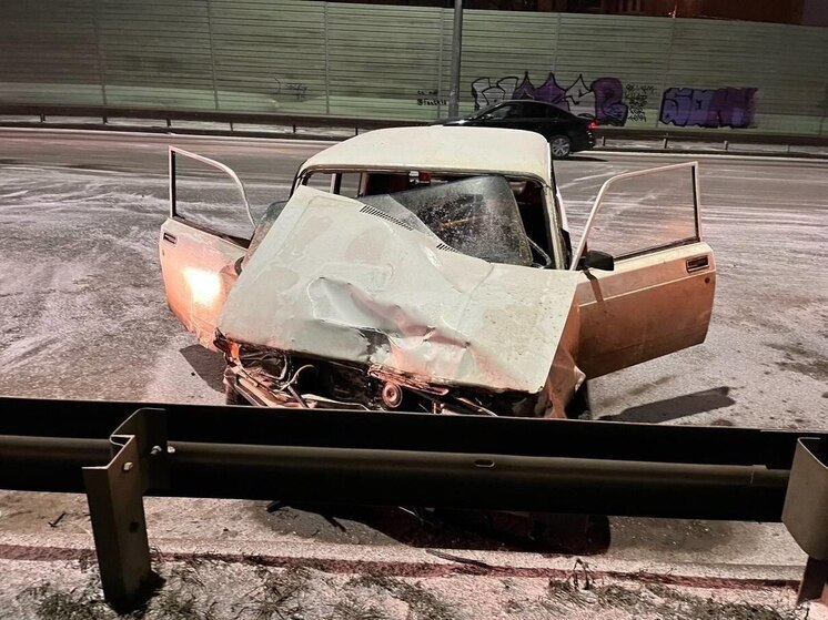 В Воронеже водитель такси и автоледи попали в больницу после ДТП