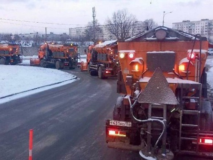 400 единиц техники ликвидируют последствия снегопада в Нижнем