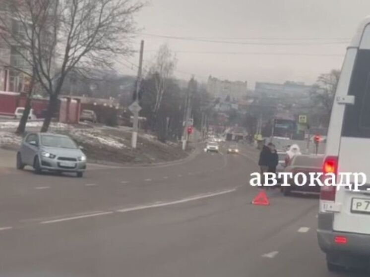 В Курске Дед Мороз на автомобиле попал в ДТП