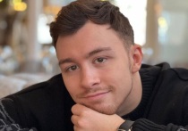 26-летний российский фигурист-одиночник Дмитрий Алиев сделал попытку покорить песенный олимп. Чемпион Европы 2020 года выпустил свой первый сингл.