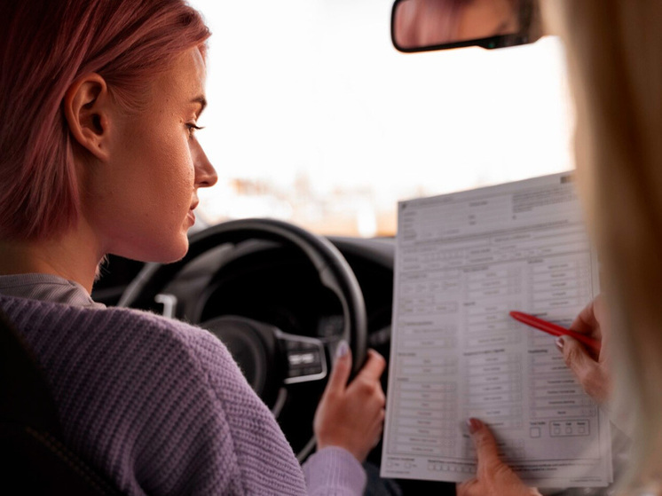 ГИБДД напоминает липчанам о продлённом сроке действия просроченных прав