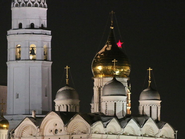 Рождество Христово — один из самых светлых и важных праздников. Он наполнен глубоким духовным смыслом, семейными традициями и, к сожалению, порой противоречивыми суевериями. Давайте разберемся, что в этих правилах идет от церковной традиции, что — от народной мудрости, а чего лучше избегать.