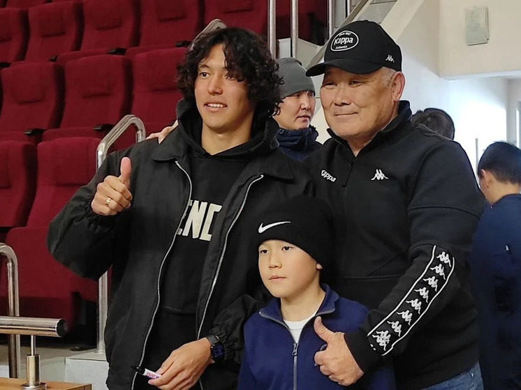 Звезда российского футбола вдохновляет юных талантов Калмыкии