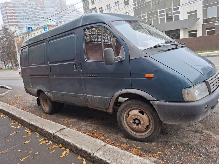 Автомобили должников выставили на торги судебные приставы Кировской области