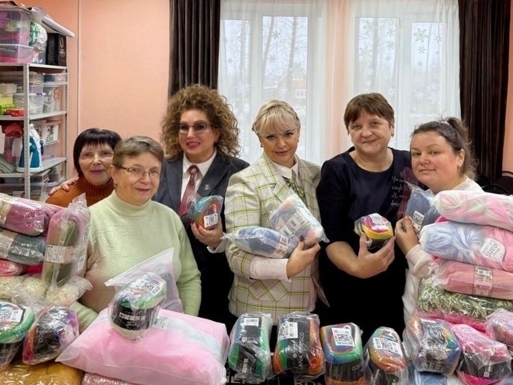 Ивановские мастерицы получили в подарок 263 мотка пряжи