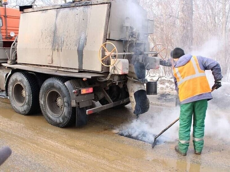 В областном центре стартовал зимний ямочный ремонт