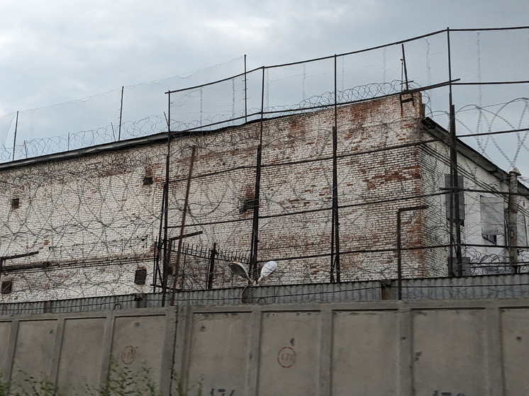 Мужчину похитили из гостиницы и оставили на морозе — расследование в Омске