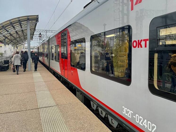 Пассажиропоток пригородных поездов из Петербурга в Ленобласть вырос на 25%