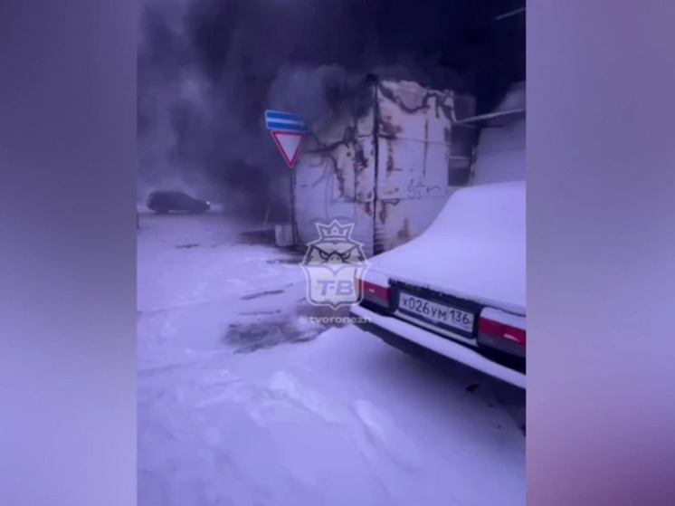 В Воронеже в супермаркете на улице Остроухова сгорела просрочка