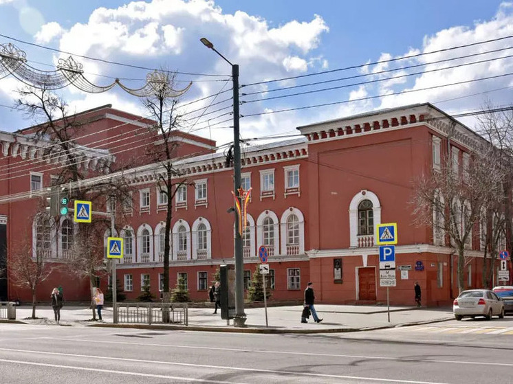 В Воронеже определили цветовую гамму для реставрации Дома офицеров