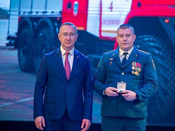 Калужские спасатели получили новую спецтехнику к 35-летию МЧС