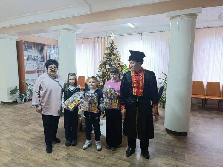 Делегация Калмыкии находится в Антрацитовском районе ЛНР