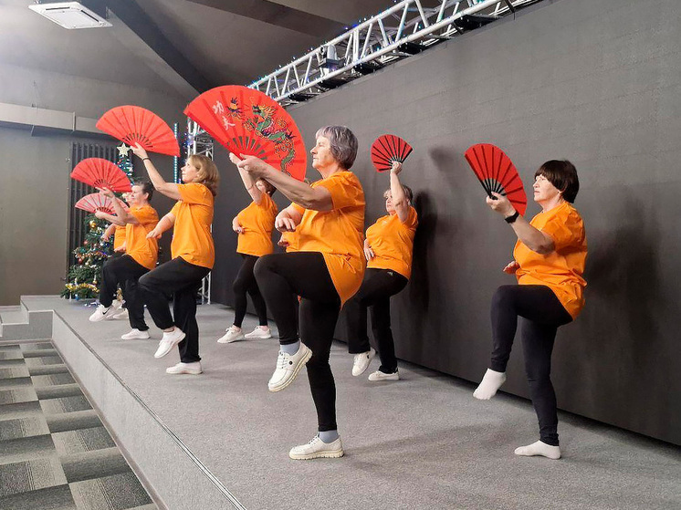 От учеников — к наставникам: 70 липецких пенсионеров стали фитнес-инструкторами