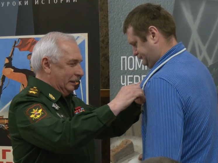 Замминистра обороны Горемыкин наградил участников СВО в преддверии Нового года