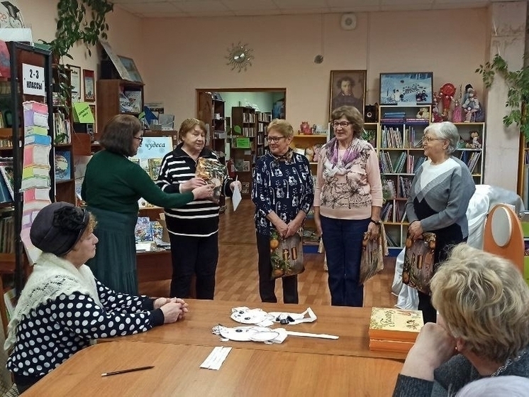 В Большелуцкой библиотеке прошла новогодняя встреча