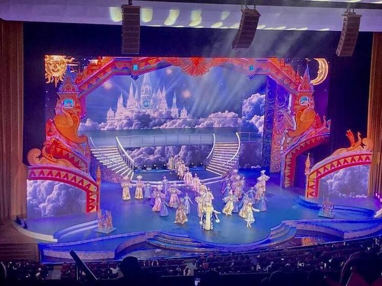 Более 50 детей участников СВО из Ленобласти посетили Кремлевскую елку