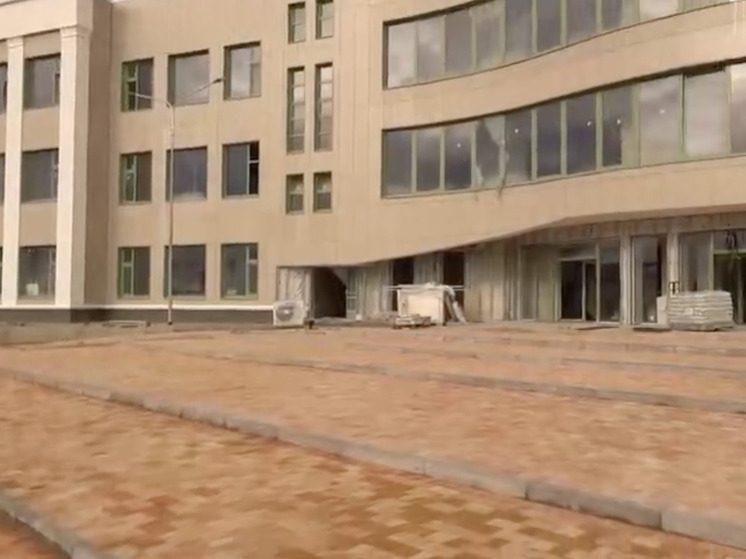 Строительство сочинской школы на улице Лизы Чайкиной завершили на 95%