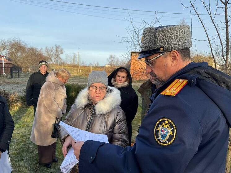 Руководитель Следкома лично посетил аварийный дом в Гвардейском районе