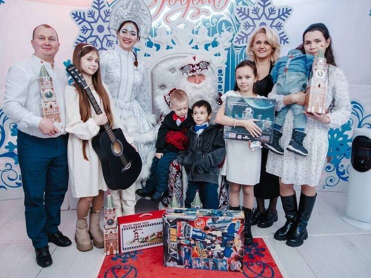 Ёлка желаний в Чебоксарах: мечты семьи Казаковых стали реальностью